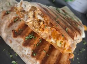 Une photo de Tacos aux tenders sauce fromagère