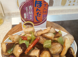 (烹大師香菇風味) 素炒三杯時蔬-杏鮑菇,茄子,青椒 的食譜成品照片