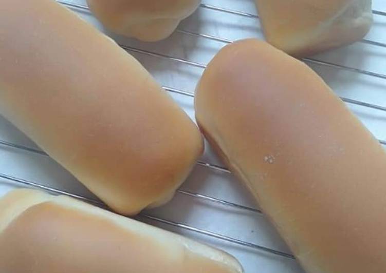 Langkah Mudah untuk Menyiapkan Roti bantal yang Enak Banget