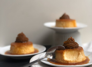 Una foto de Flan de queso
