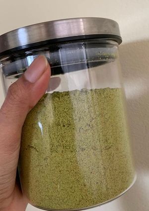 A picture of Curry Leaves Chutney.