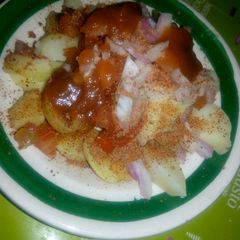 A picture of Aloo chaat.