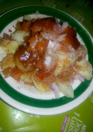 A picture of Aloo chaat.