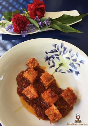 Una foto de Bonito en salsa de tomate casera