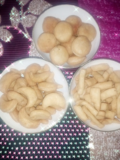 काजू नमक पारे मठरी (kaju namak pare mathri recipe in Hindi) रेसिपी मुख्य फोटो