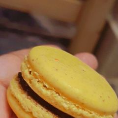 A picture of "French Macroons".