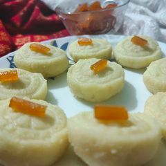 A picture of Aamnarikel sondesh.