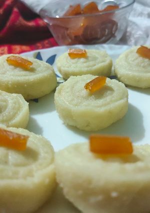 A picture of Aamnarikel sondesh.