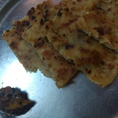 A picture of Aloo stuff prantha.