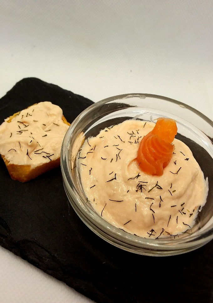 Una foto de Paté de salmón ahumado