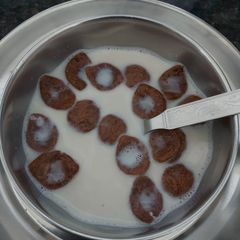 A picture of Choco chips milk.