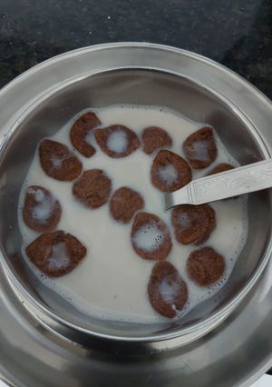 A picture of Choco chips milk.
