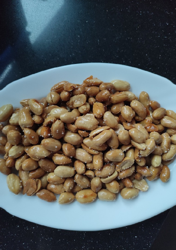 Una foto de Cacahuetes fritos con miel y sal