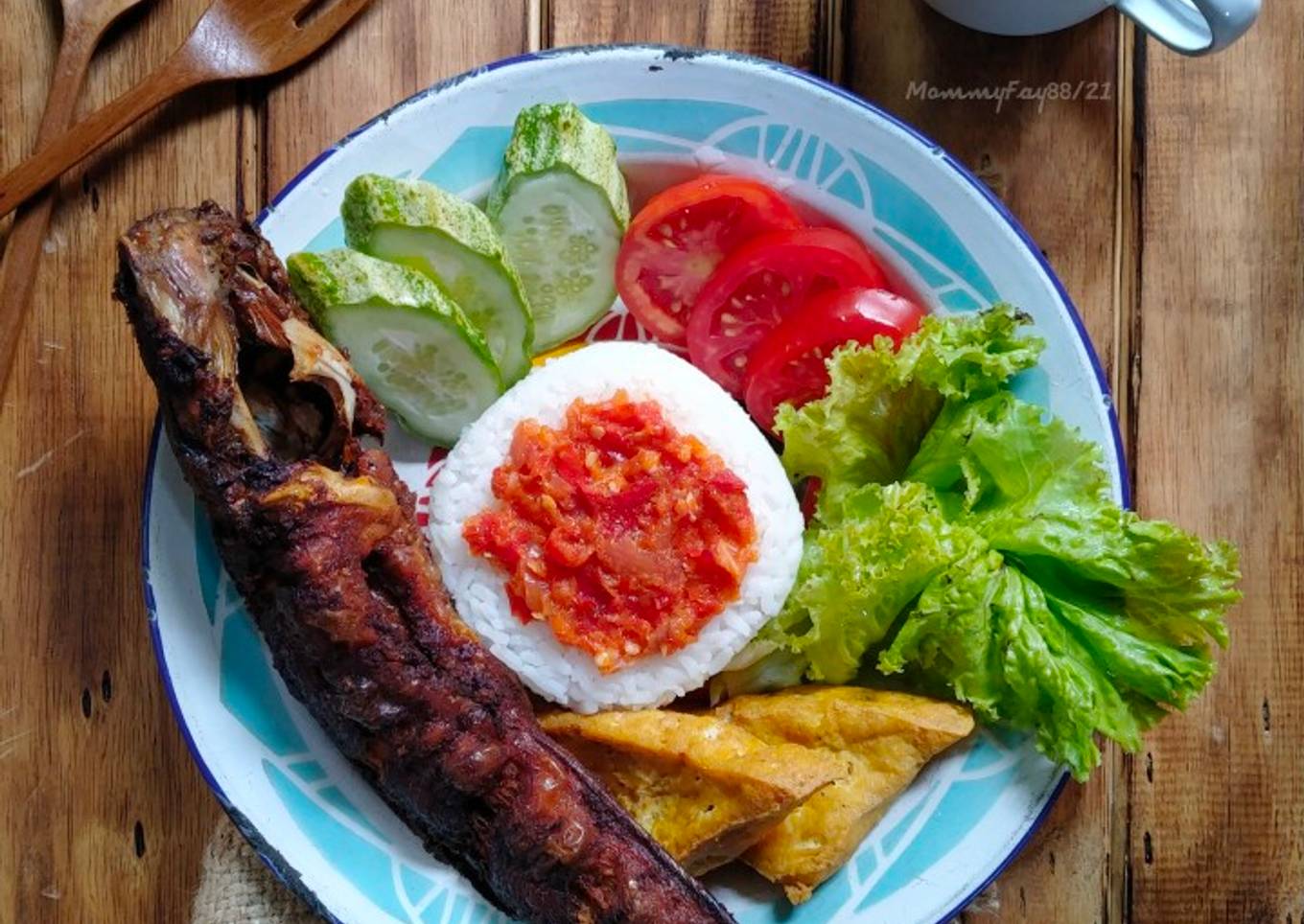 Sego Lele Sambal Bawang