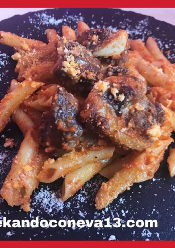 Una foto de Macarrones con costillas de cerdo