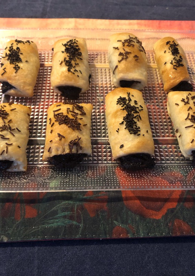 Una foto de Napolitanas de hojaldre con chocolate 🍫