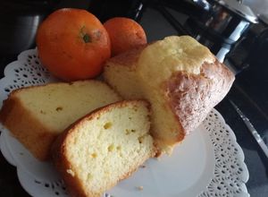 Una foto de Budín de mandarina súper fácil para la merienda! SIN LICUADORA