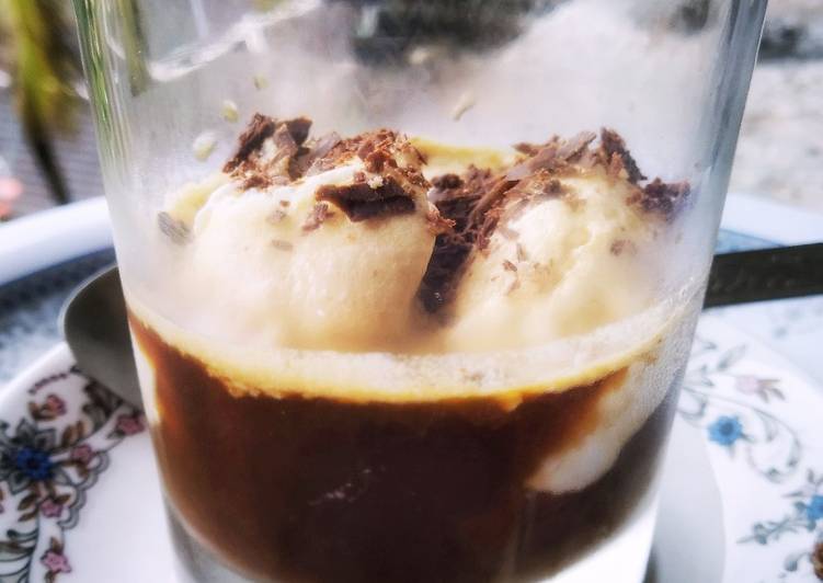 Steps to Make Italian affogato coffee dessert in 15 Minutes for Family