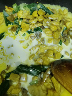 Una foto de Pollo Thai (versión Chilena)