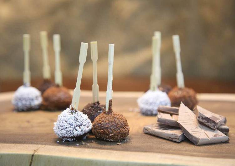 Steps to Make Award-winning Oreo truffles