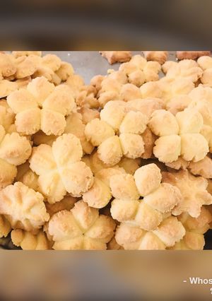 A picture of Whosayna’s Butter Biscuits.