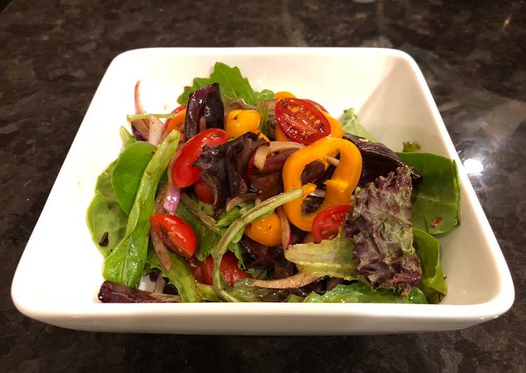 Steps to Make Award-winning Green salad with homemade spicy balsamic vinegar