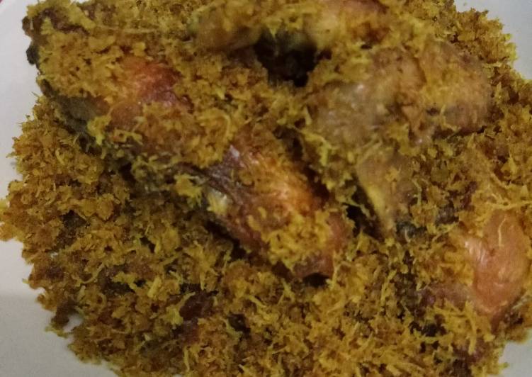 Ayam goreng serundeng