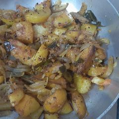 A picture of Aloo pyaaz ki sabzi.