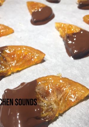 A picture of Orange 🍊 + chocolate 🍫 | candy.