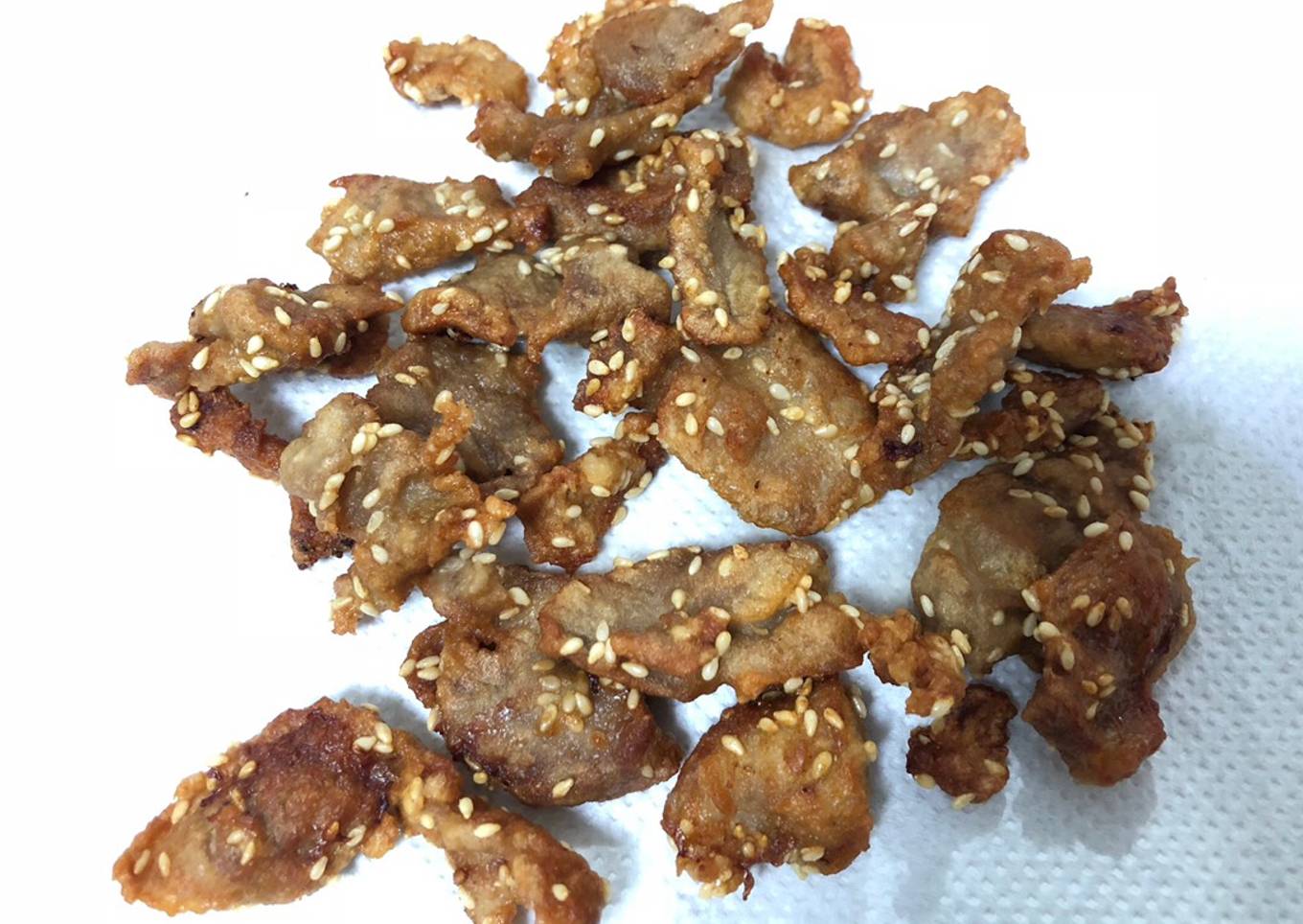 Babi crispy goreng wijen