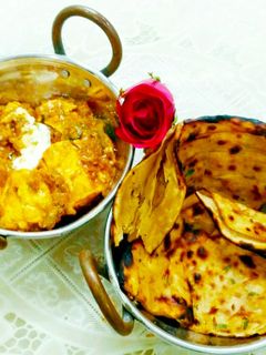 कड़ाही पनीर (Kadai Paneer recipe in hindi) रेसिपी मुख्य फोटो