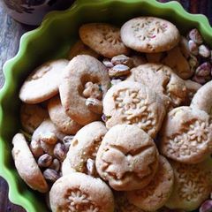 A picture of Masala-Chai and Pistachio Cookies makes tea time more interesting!.