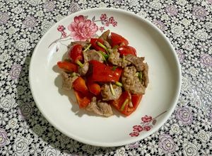 Hình của món SP.1027 - Thăn Heo Xào Ớt Chuông Đỏ.
