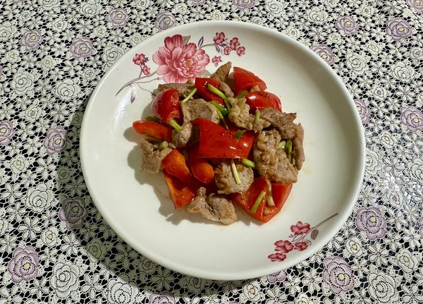 SP.1027 - Thăn Heo Xào Ớt Chuông Đỏ