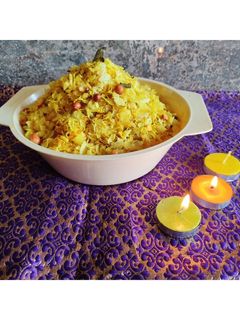पातळ पोह्यांचा चिवडा (patal pohyancha chivda recipe in marathi) रेसिपी चे मुख्य फोटो