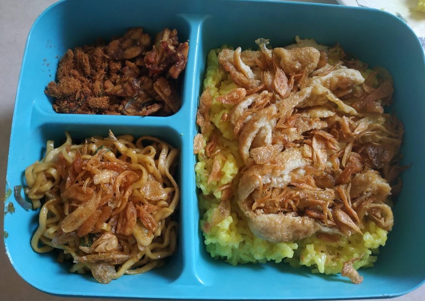 Nasi Kuning Mudah dan Enak