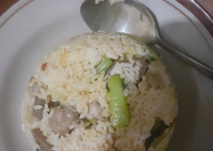 Cara Gampang Membuat Nasi goreng sayur matah mentega BBQ, Menggugah Selera