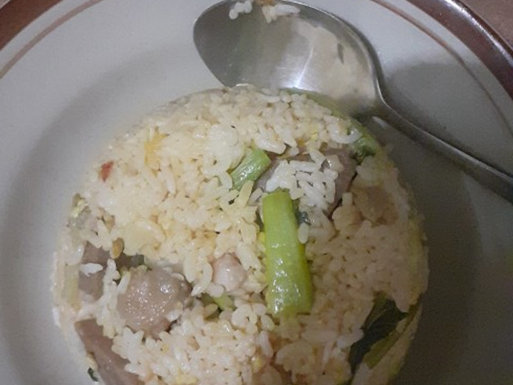 Cara Gampang Membuat Nasi goreng sayur matah mentega BBQ, Menggugah Selera