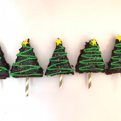 A picture of Christmas tree brownie.