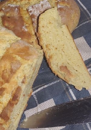 Kukoricás-hagymás kenyér recept fotója