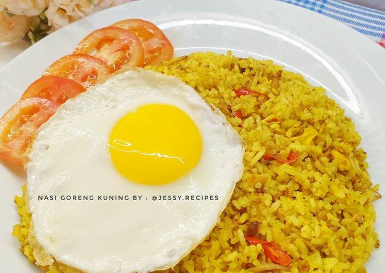 Nasi goreng kunyit