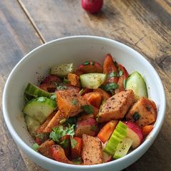 A picture of Chicken sausage and pepper radish salad.
