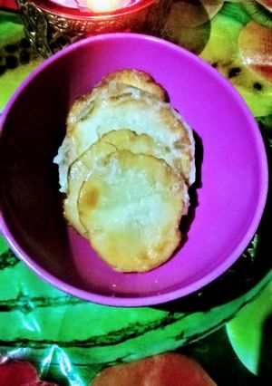 पाकातल्या पुर्या (pakatlya poorya recipe in marathi) रेसिपी चे मुख्य फोटो