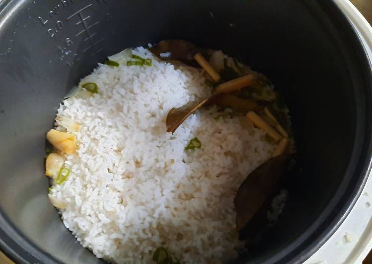 Nasi Liwet dan Asin Peda