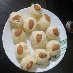 A picture of Coconut & Pander laddoo.