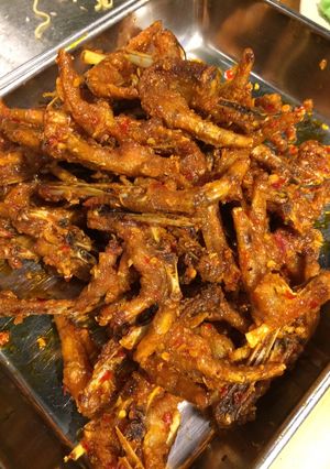 Hình của món Chân gà sốc muối ớt.