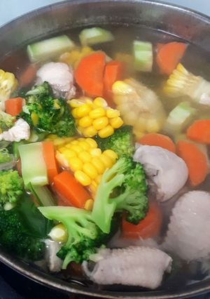Hình của món Soup gà rau củ cực kỳ dễ nấu.
