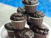 Gambar banana chocolate chip muffin