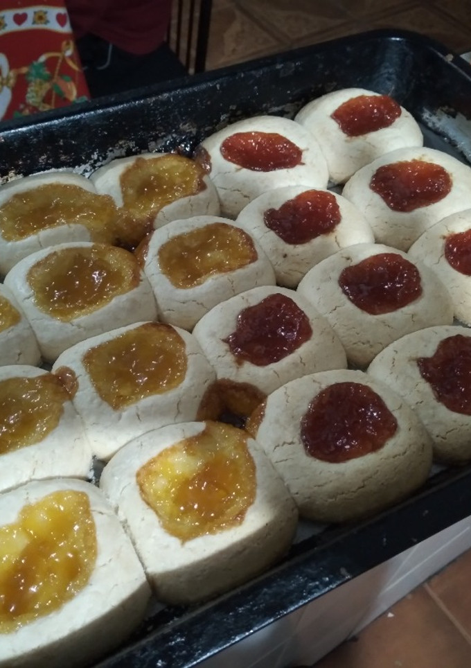 Una foto de Ojitos sin gluten de mermelada de durazno y membrillo