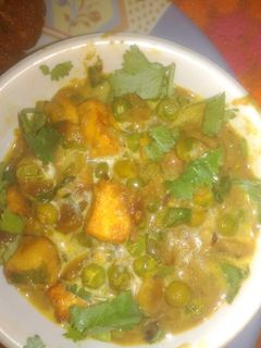 मटर पनीर (matar paneer recipe in Hindi) रेसिपी मुख्य फोटो